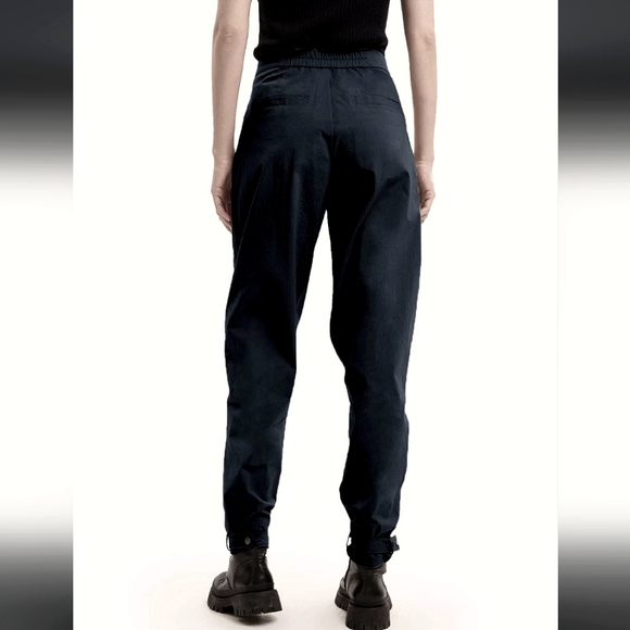 Gentle Herd Pocket Taper Cotton Blend Ankle Pants in Black - Picture 4 of 7